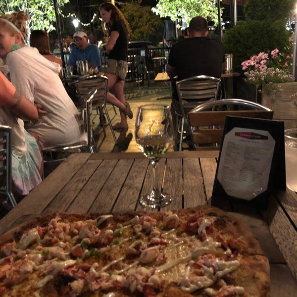 Photo taken at Cornerstone - Artisanal Pizza &amp; Craft Beer by Carolyne G. on 7/4/2019