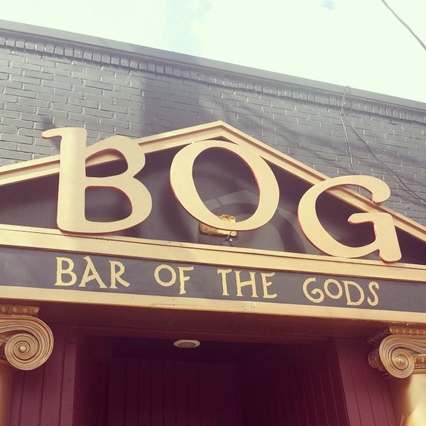 Das Foto wurde bei Bar Of The Gods (BOG) von Stuart B. am 8/14/2014 aufgenommen