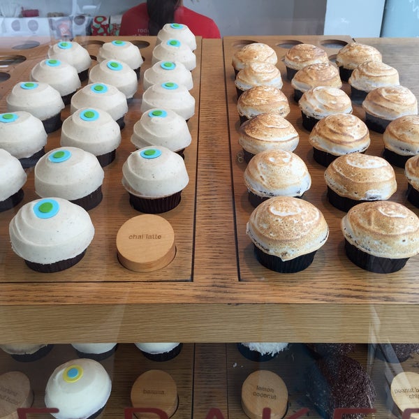 Photo taken at Sprinkles Cupcakes by Shanni H. on 1/3/2017