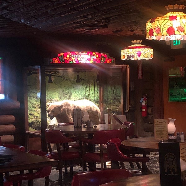 Photo taken at Clearman&#39;s North Woods Inn by Kat Rylee S. on 6/1/2019