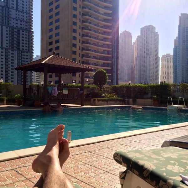 Бассейн Aura Skypool