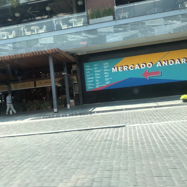 Foto tirada no(a) Mercado Andares por Hector R. em 3/17/2020