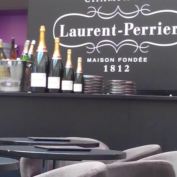 9/21/2013에 geert de bruyne t.님이 Champagnebar Laurent Perrier에서 찍은 사진