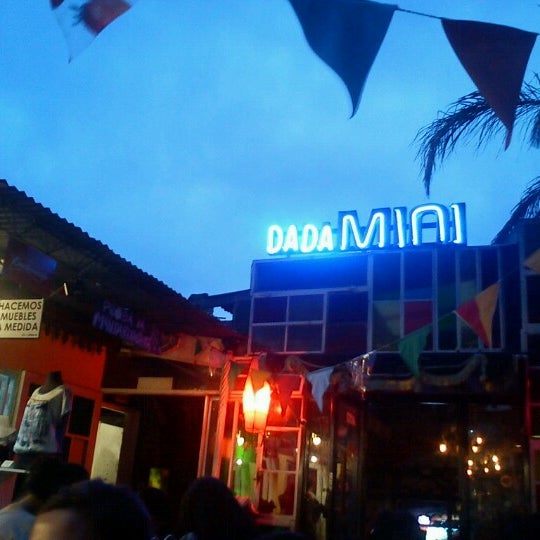 Foto tomada en Dadá Mini Bar  por Juli O. el 10/27/2012