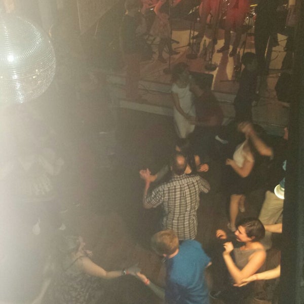 Foto scattata a Liv Nightclub da Ian N. il 4/28/2014