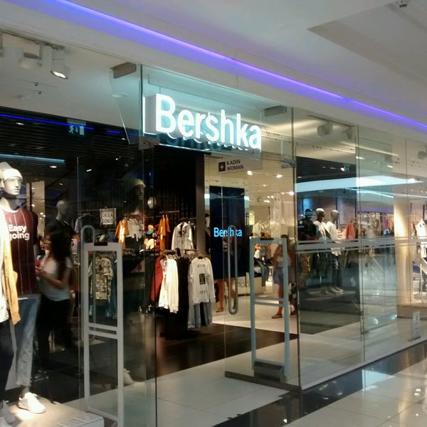Бершка турция. Bershka турция. Бершка одежда. Магазины bershka в стамбуле т ц. Бершка турция.