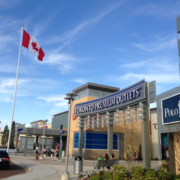 Toronto Premium Outlets - Outlet Mall in Halton Hills