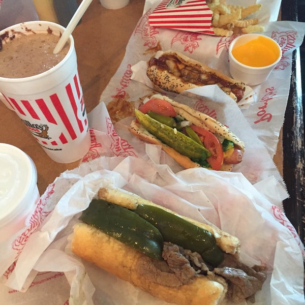 As my first Portillo's experience, I was very impressed by hot dogs, Italian beef sandwich, cheese fries and chocolate cake shake! Delicious!