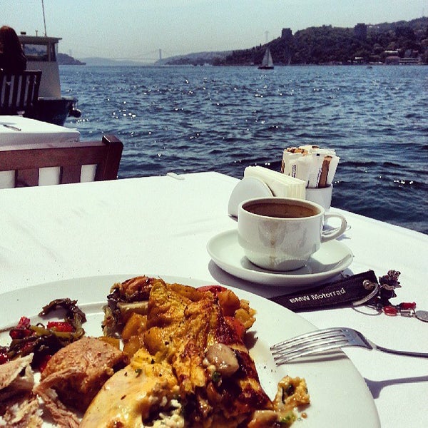Bogaz Da Pazar Kahvaltisi Lacivert Restaurant Youtube