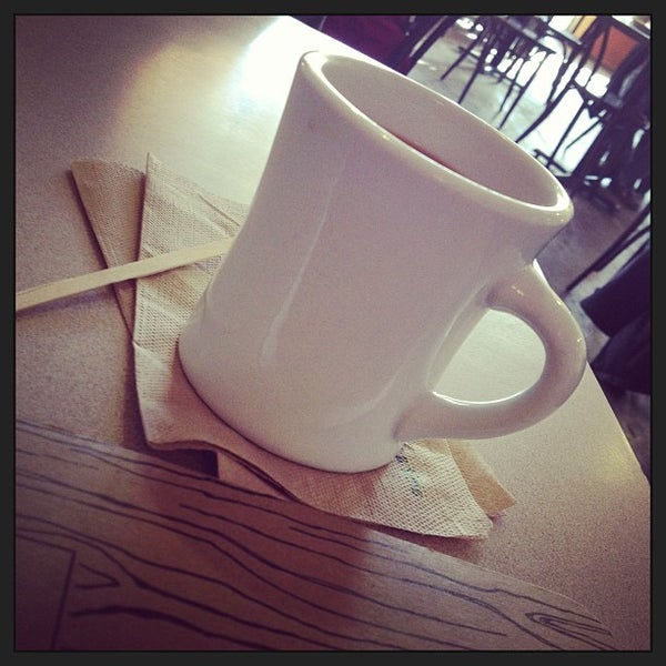 1/28/2013 tarihinde Eric C.ziyaretçi tarafından Winning Coffee'de çekilen fotoğraf