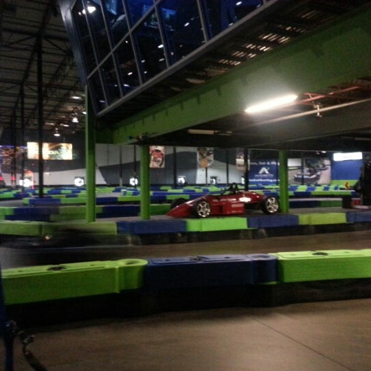12/12/2012에 Han L.님이 Andretti Indoor Karting &amp; Games Roswell에서 찍은 사진