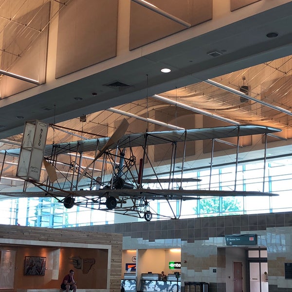 Photo taken at Springfield-Branson National Airport (SGF) by Coccy D. on 5/16/2018
