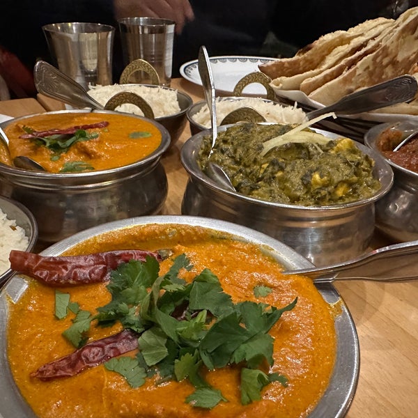 Foto diambil di Seva Indian Cuisine oleh Weiley O. pada 10/23/2022