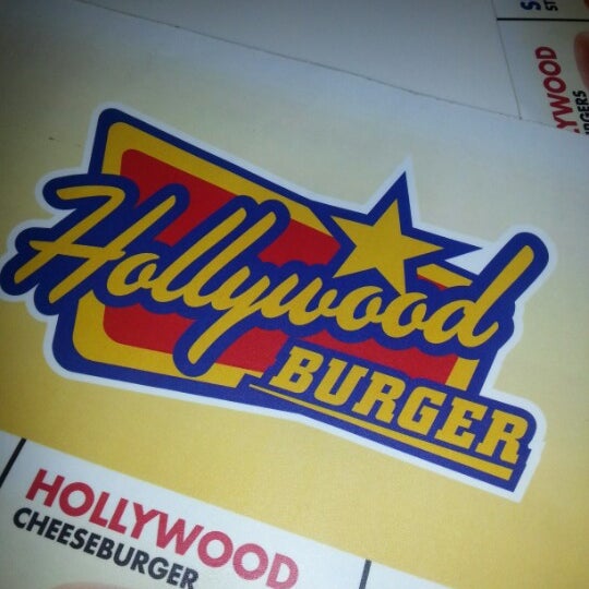 Photo taken at Hollywood Burger هوليوود برجر by السلطانة ❤. on 2/8/2013
