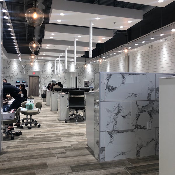 Lush Nail Bar Moores Mill Nail Salon in Northwest Atlanta