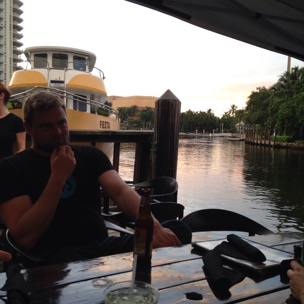 Photo taken at The Pirate Republic Seafood &amp; Grill by Marina on 9/18/2015