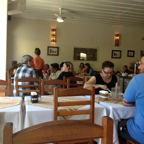 Das Foto wurde bei Atobá Restaurante von Sabrina Moraes P. am 8/2/2013 aufgenommen