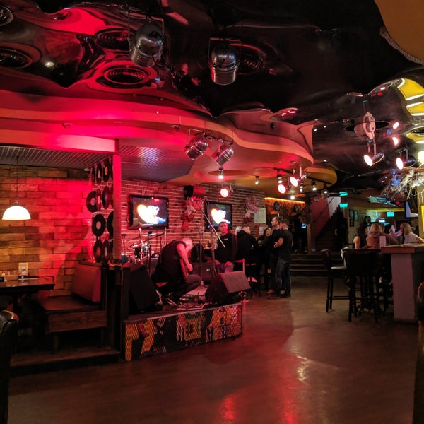 Foto diambil di Papa&#39;s Bar &amp; Grill oleh Alexandra P. pada 9/13/2019