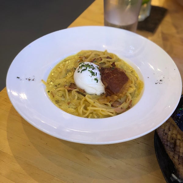 Whisk & Paddle Café in Singapore