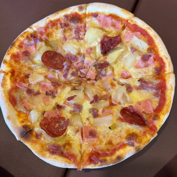 Foto tirada no(a) Little Italy (Pasta &amp; Pizza Corner) por Xna em 12/31/2022