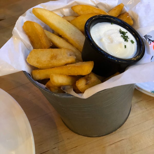 Whisk & Paddle Café in Singapore