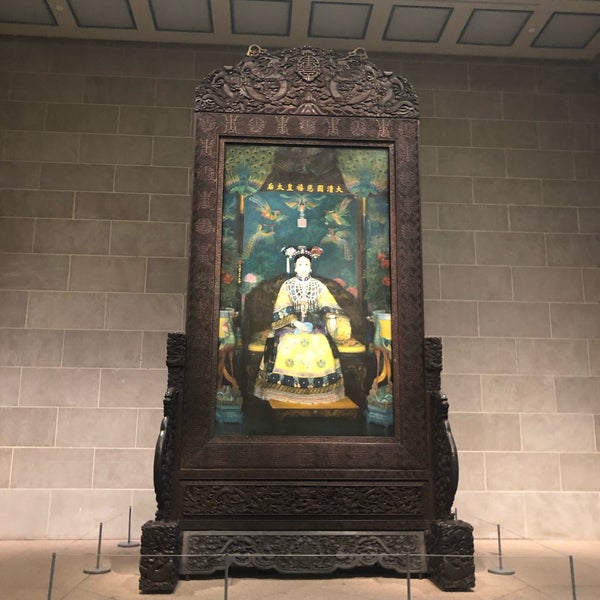 Photo taken at Arthur M. Sackler Gallery by Zhuo W. on 4/15/2019