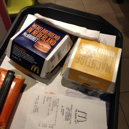 รูปภาพถ่ายที่ McDonald&#39;s โดย Mechiel เมื่อ 11/22/2012