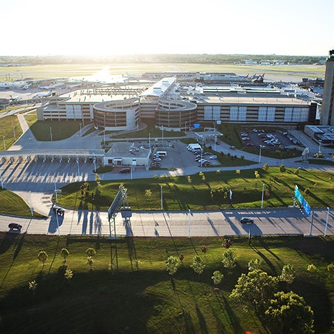 Снимок сделан в General Mitchell International Airport (MKE) пользователем General Mitchell International Airport (MKE) 7/7/2016