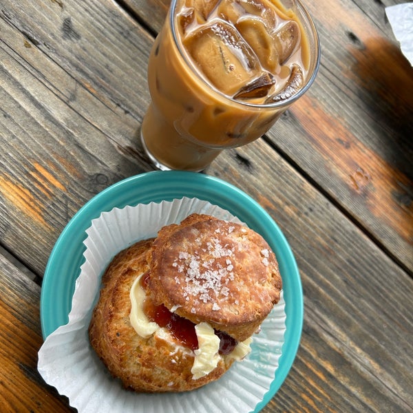 Foto tirada no(a) Tandem Coffee + Bakery por Megan em 7/17/2023