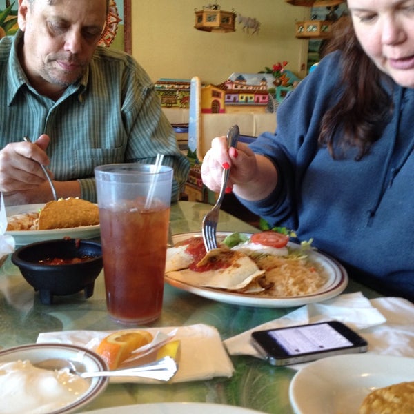 Photo taken at El Tapatio Mexican Restaurant by Ken on 2/24/2014
