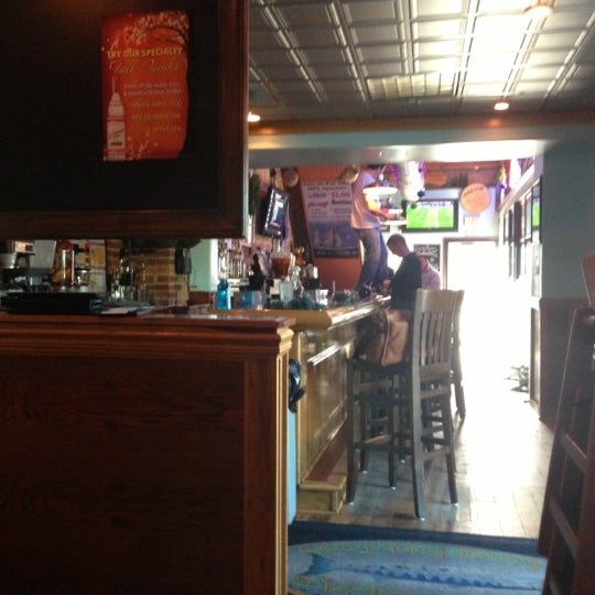 Foto tomada en Barracuda&#39;s Locust Point Tavern  por Ben S. el 12/5/2012
