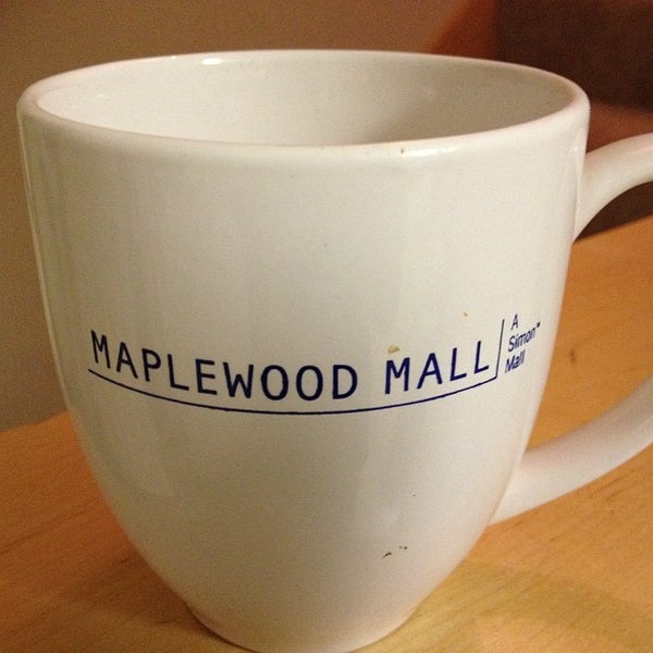 Foto tomada en Maplewood Mall  por Maplewood Mall el 3/8/2013