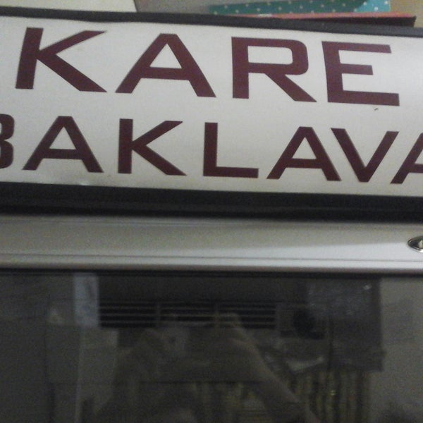 รูปภาพถ่ายที่ Kare Baklava โดย Ömercan K. เมื่อ 9/9/2016