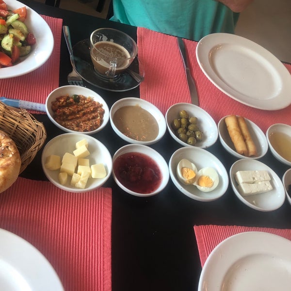 Photo taken at Katatürk Turkish Restaurant by Natalia G. on 2/18/2019