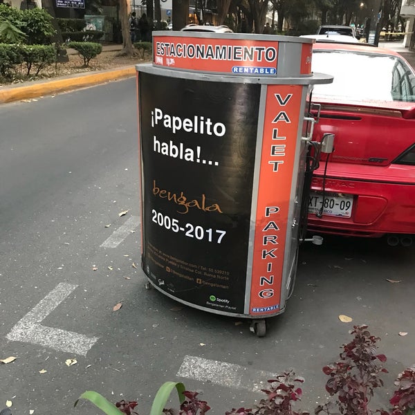 Foto diambil di Taquería El Jarocho oleh Bengala M. pada 12/15/2017