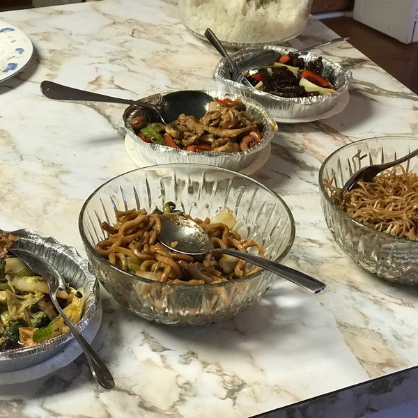 J & J Wonton Noodle House Chinese Restaurant in Victoria