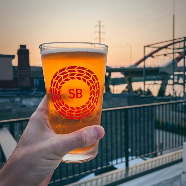 7/19/2021 tarihinde Jeff N.ziyaretçi tarafından Spiral Brewery'de çekilen fotoğraf