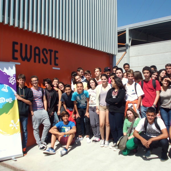 El alumnado del proyecto 'Vocaciones Científicas' de la ULL visita la empresa Ewaste