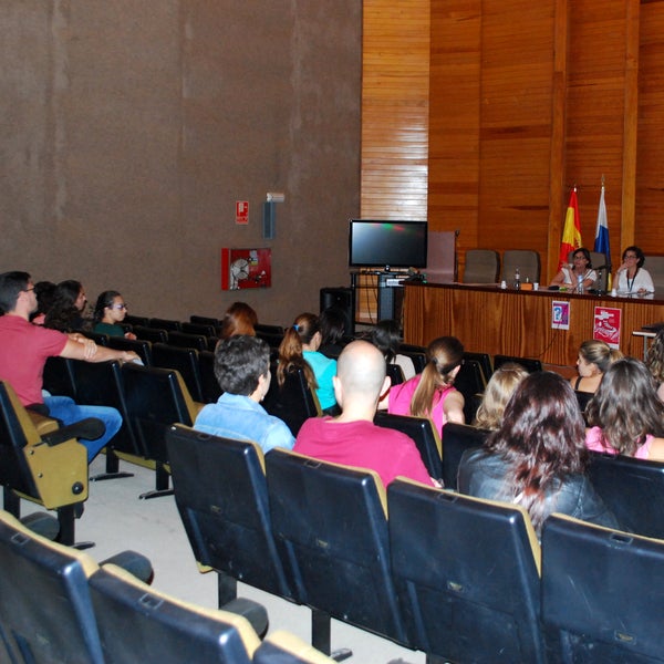 Oriéntate.ull estuvo presente ayer en las jornadas de orientación al alumnado de cuarto de Enfermería de la ULL