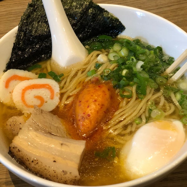 Photo taken at Momofuku Noodle Bar by Ryan G. on 1/10/2019