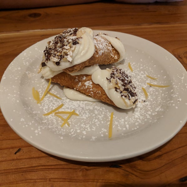 Photo taken at Sottocasa Pizzeria by Randy on 7/17/2018