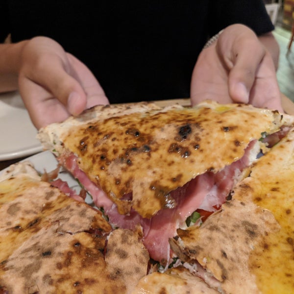 Photo prise au Sottocasa Pizzeria par Randy le7/17/2018