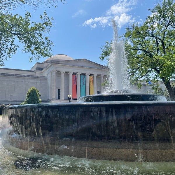 Photo taken at National Gallery of Art - West Building by Randy on 4/24/2022