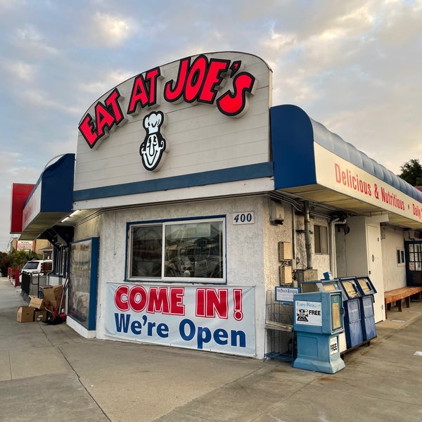 Photo taken at Eat At Joe&#39;s by Randy on 9/25/2021
