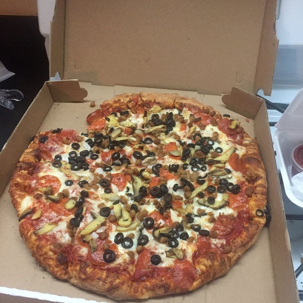 Lena's Pizza Pizzeria in Jamestown