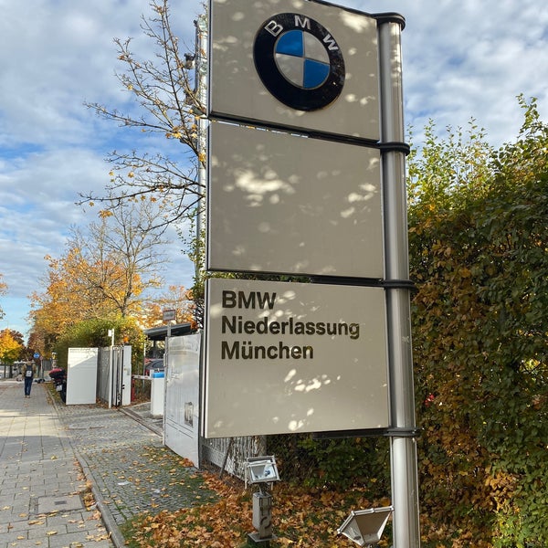 gaan beslissen fax daar ben ik het mee eens Photos at BMW Niederlassung München - Milbertshofen - Frankfurter Ring 35