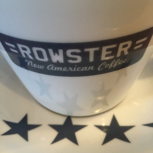 Foto tirada no(a) Rowster Coffee por Mark L. em 12/13/2015