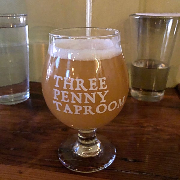 5/5/2018 tarihinde Victor B.ziyaretçi tarafından Three Penny Taproom'de çekilen fotoğraf