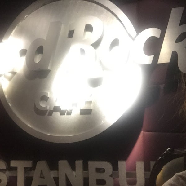 Photo taken at Hard Rock Cafe Istanbul by Suzan S. on 1/21/2017