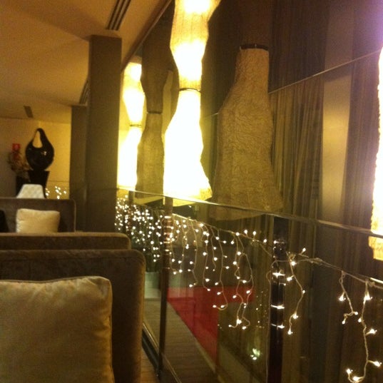 รูปภาพถ่ายที่ Hotel Grums Barcelona โดย Sergi เมื่อ 12/15/2012